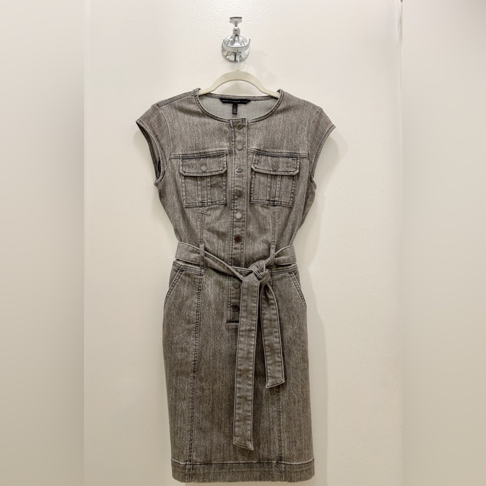 business casual dress